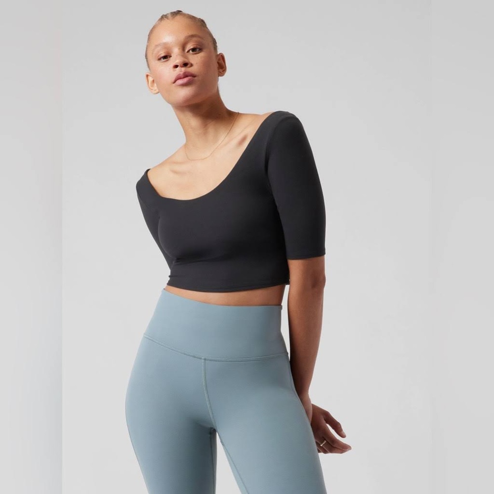 Athlete Exhilarate Crop A-C (NWT)